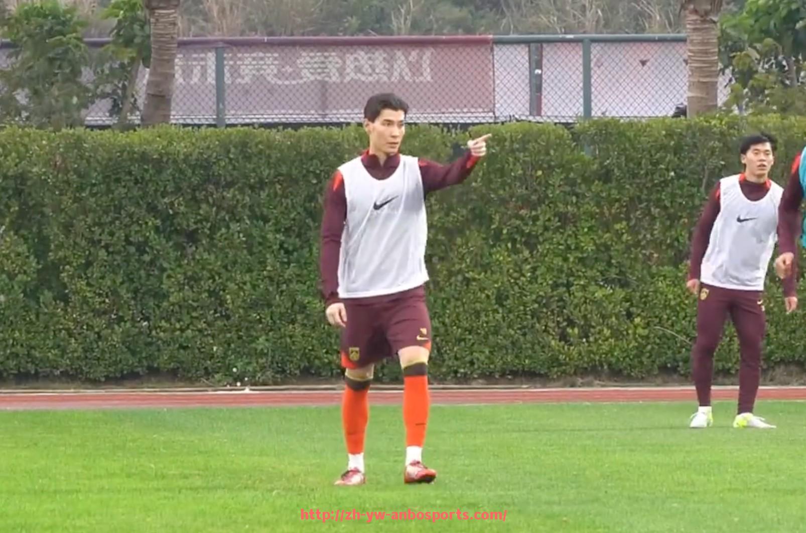 安博体育官网-英超联赛中亚洲球员名单及他们的赛场表现